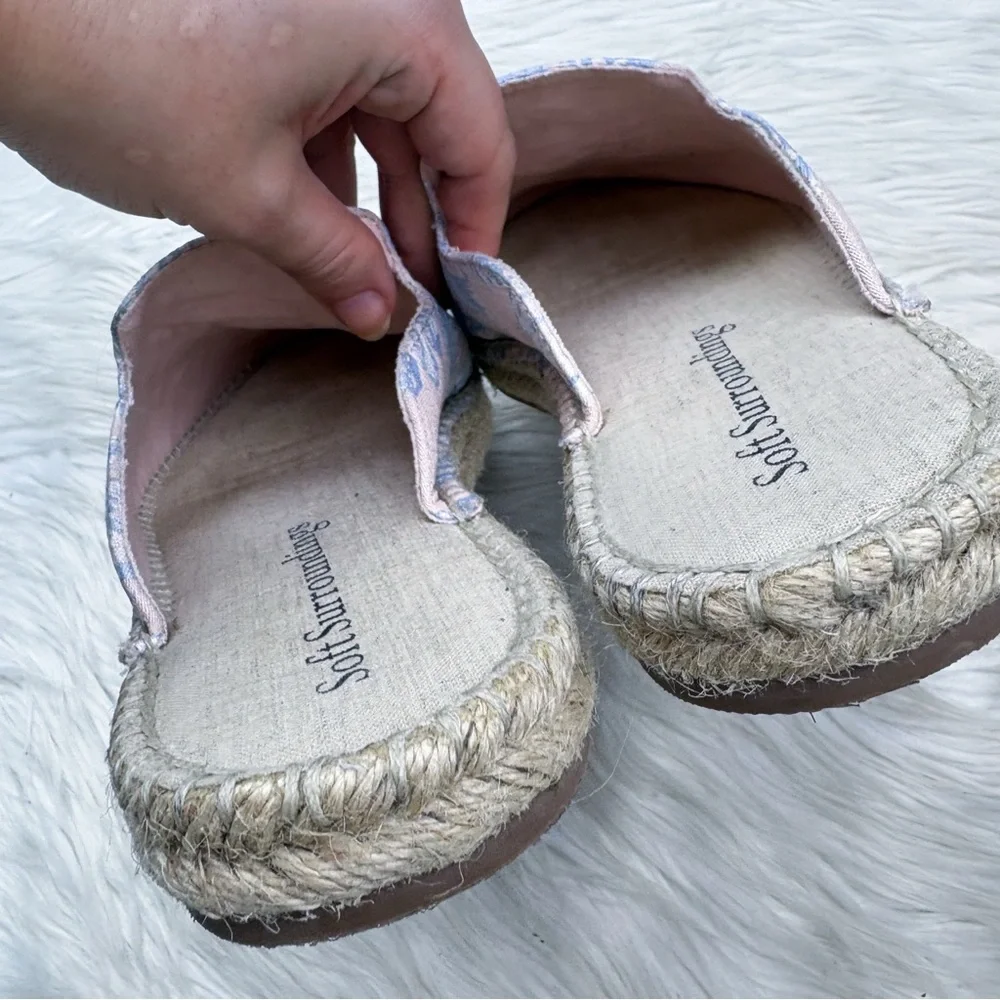 Soft Surroundings Jewel Pearl Floral Jacquard Slip On Mule Espadrilles Pink Blue